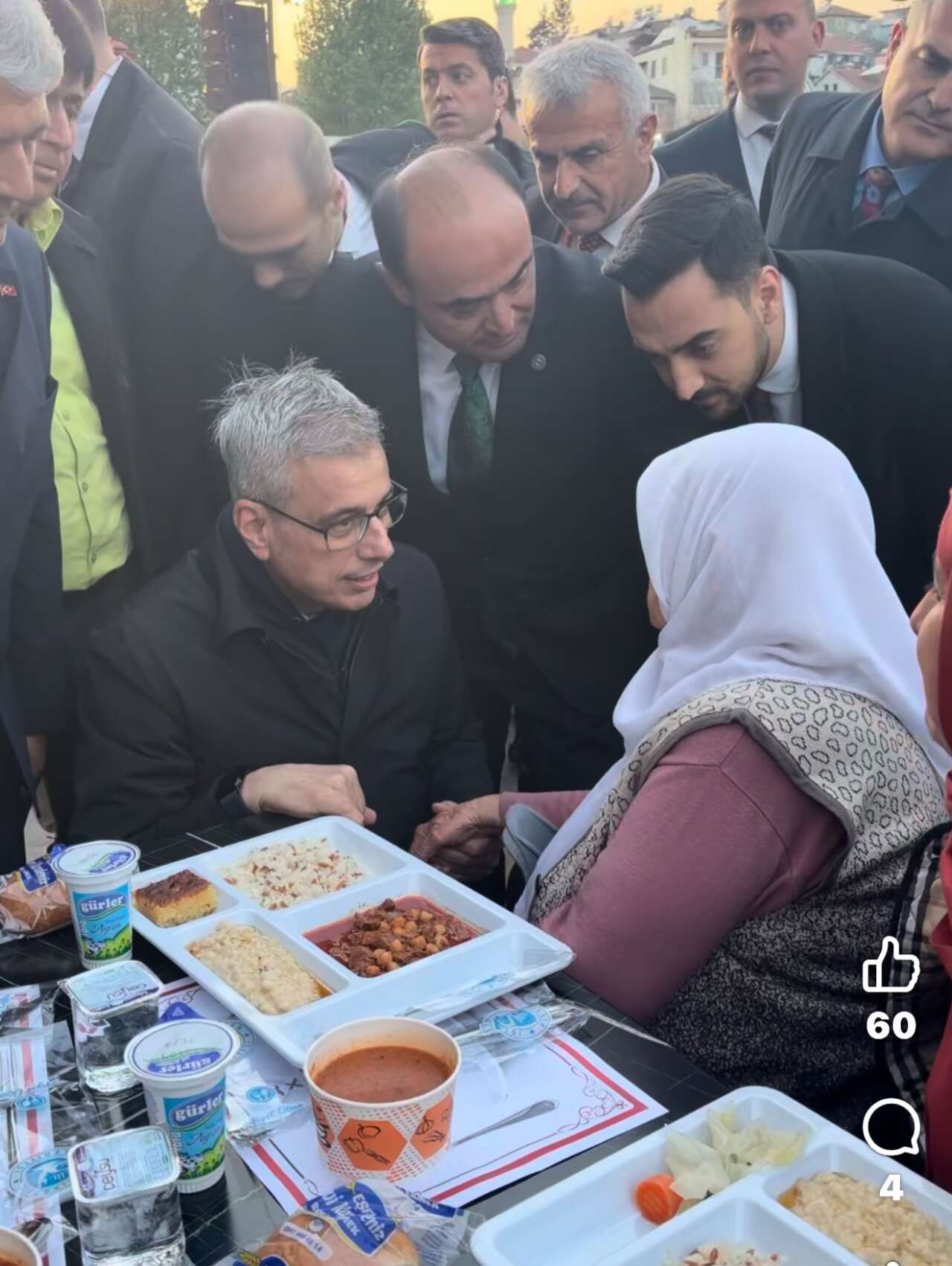 Sağlık Bakanı Memişoğlu  Seydikemer’de: Vatandaşlarla İftar Sofrasında Bir Araya Geldi 8